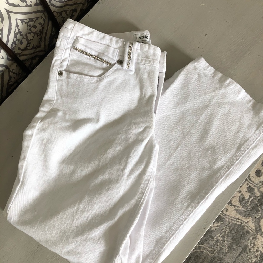 CACHE’.... white jeans